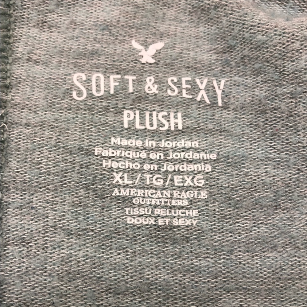 Soft and sexy plus top. Pre-owned. Good condition. - Picture 2 of 4
